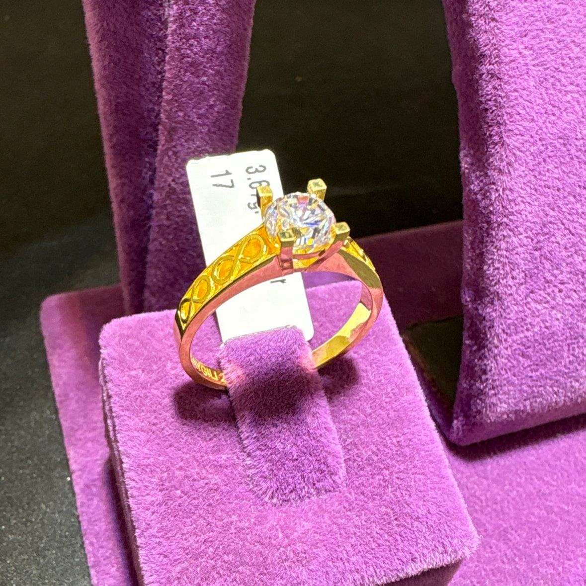 22 Ayar Altın Taşlı Yüzük Özel Tasarım 3.67gr 17 Numara Kadın - T00252