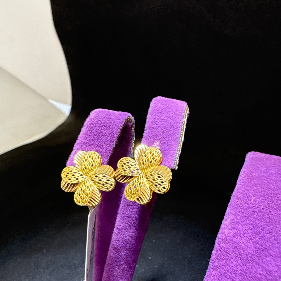 22 Ayar Altın Küpe Şık Tasarım 3.21gr - K000675