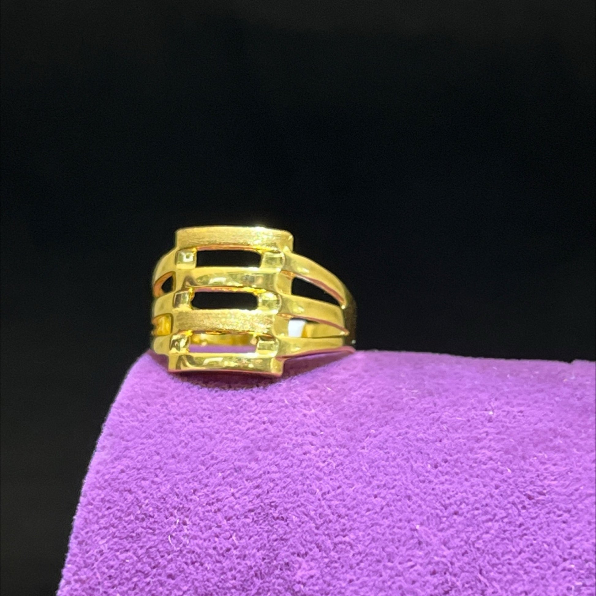 22 Ayar Altın Yüzük Kaburga Modern Tasarım 5.14gr 22 Numara - Y01019