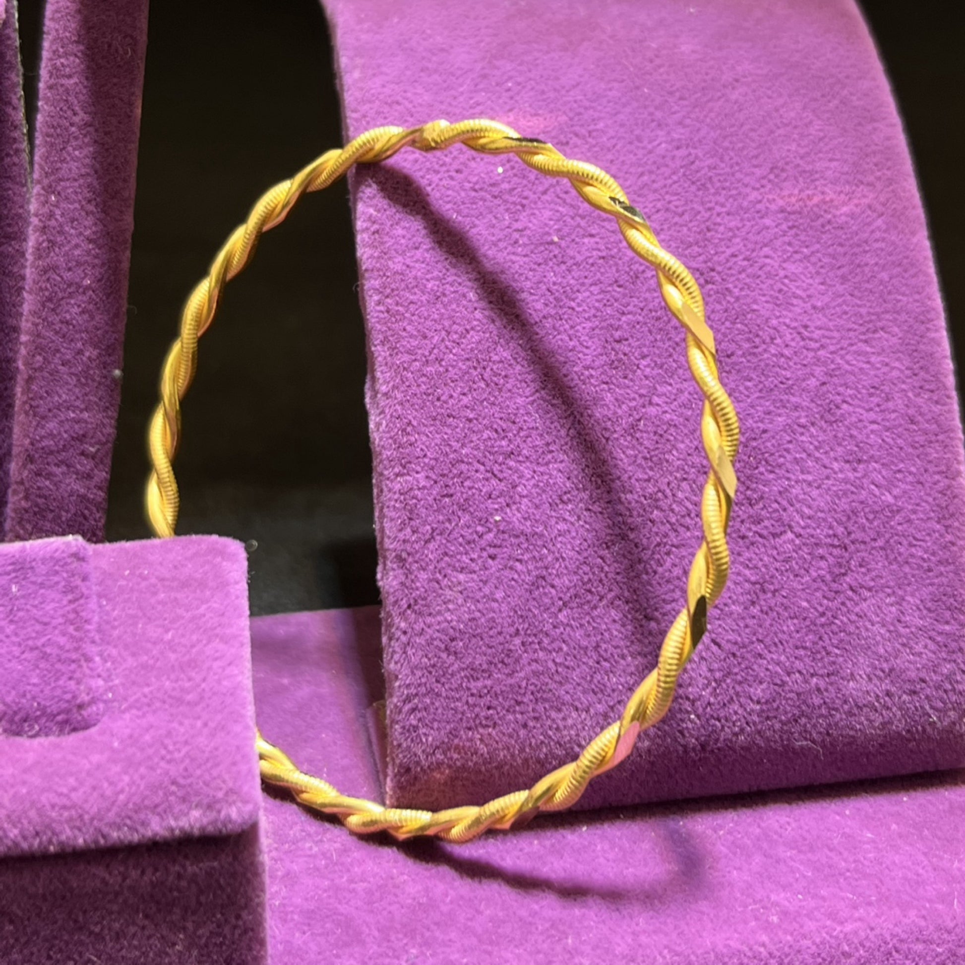 22 Ayar Altın Bilezik Kıvırcık Modern Tasarım 15.07gr Kadın - BZ01205