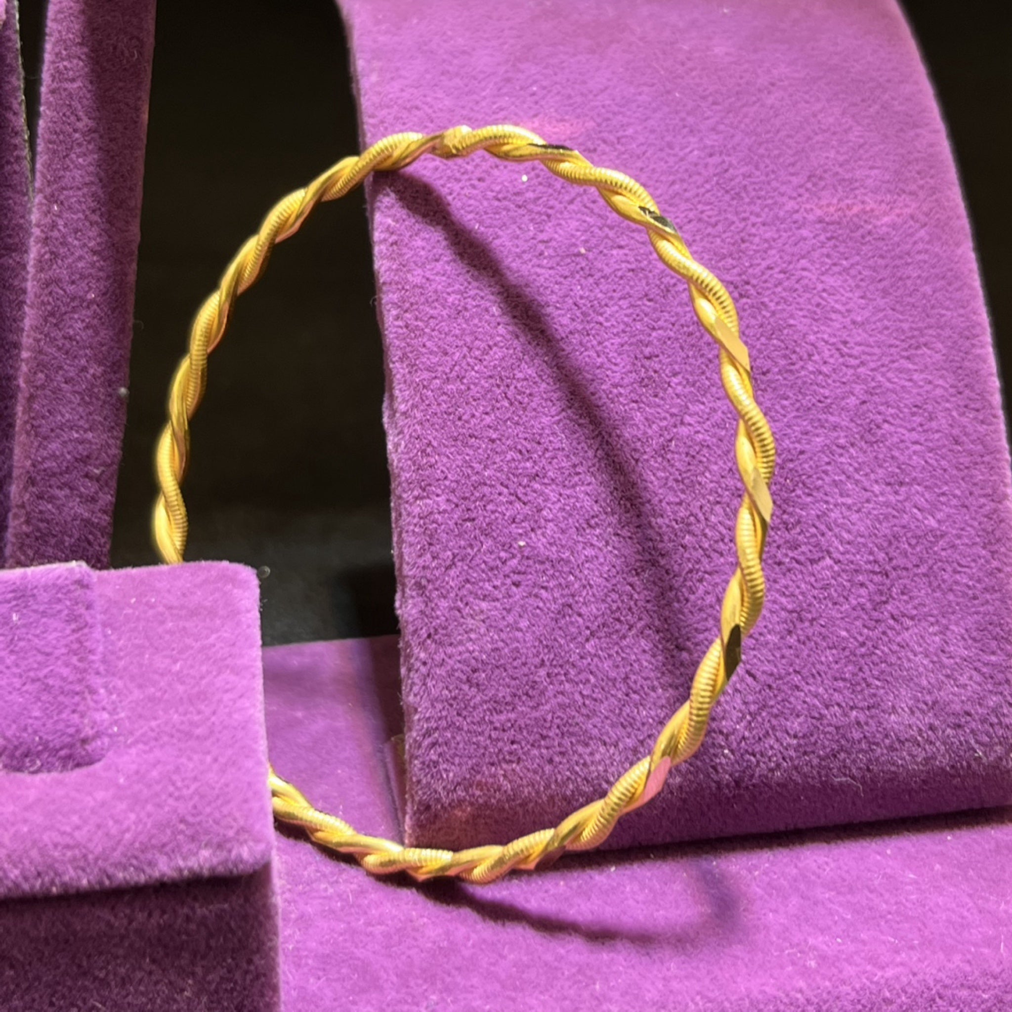 22 Ayar Altın Bilezik Kıvırcık Modern Tasarım 20.07gr Kadın - BZ01196