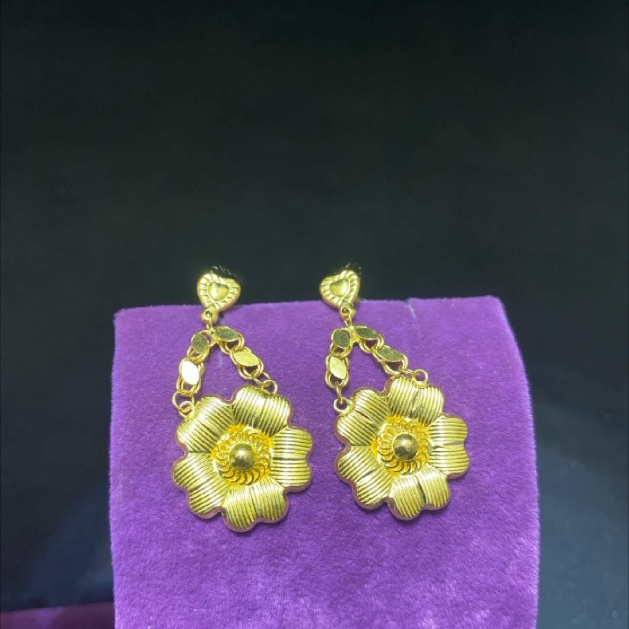 22 Ayar Altın Küpe Kalp Tasarım 3.91gr Kadın Hediye - K00972