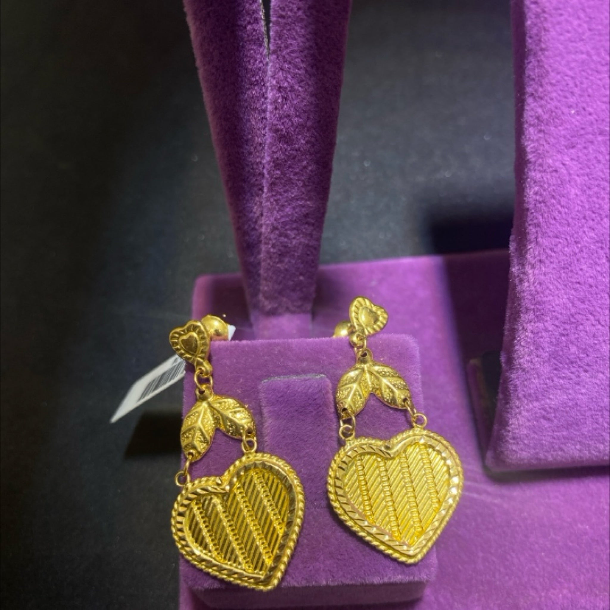 22 Ayar Altın Küpe Kalp Modern Tasarım 3.78gr Kadın - K00974