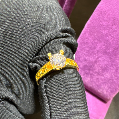 22 Ayar Altın Taşlı Yüzük Özel Tasarım 3.67gr 17 Numara Kadın - T00252