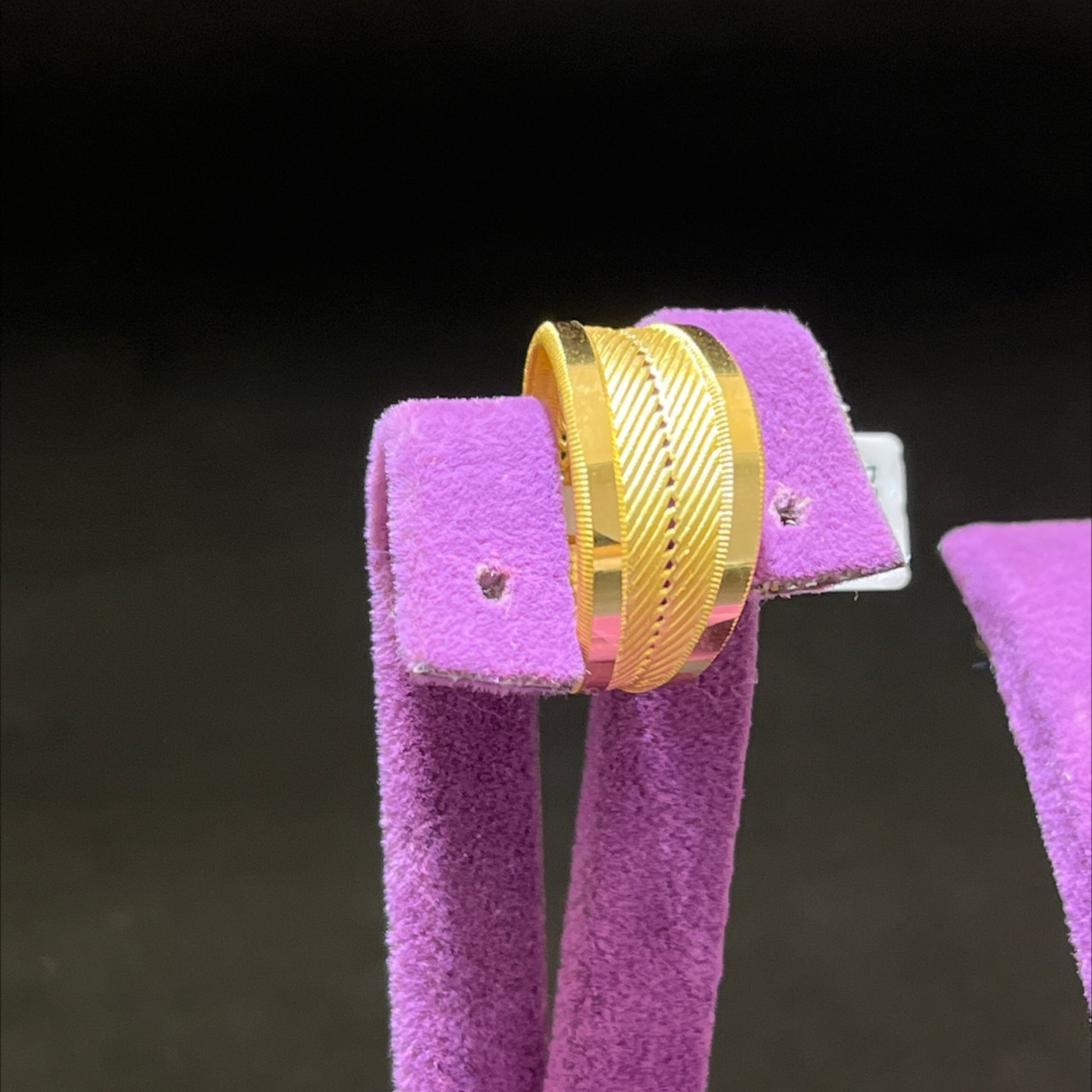 22 Ayar Altın Yüzük Hasırlı Özel Tasarım 3.32gr 20 Numara Kadın - Y01023