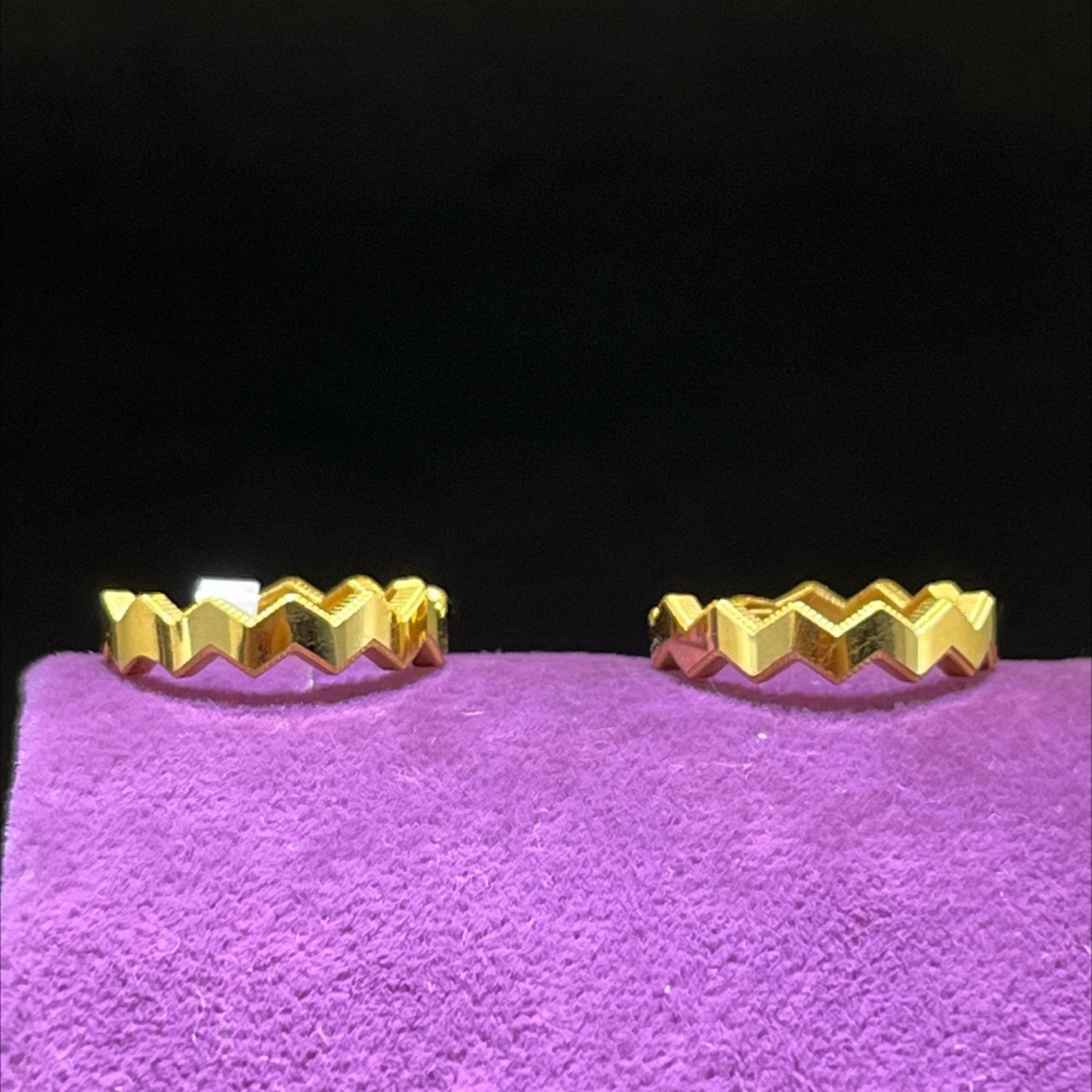 22 Ayar Altın Küpe Halkalı Zikzak 3.55gr Kadın - K00964