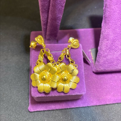 22 Ayar Altın Küpe Kalp Tasarım 3.91gr Kadın Hediye - K00972