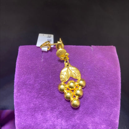 22 Ayar Altın Küpe Üzüm Tasarım 3.18gr Kadın - K00985