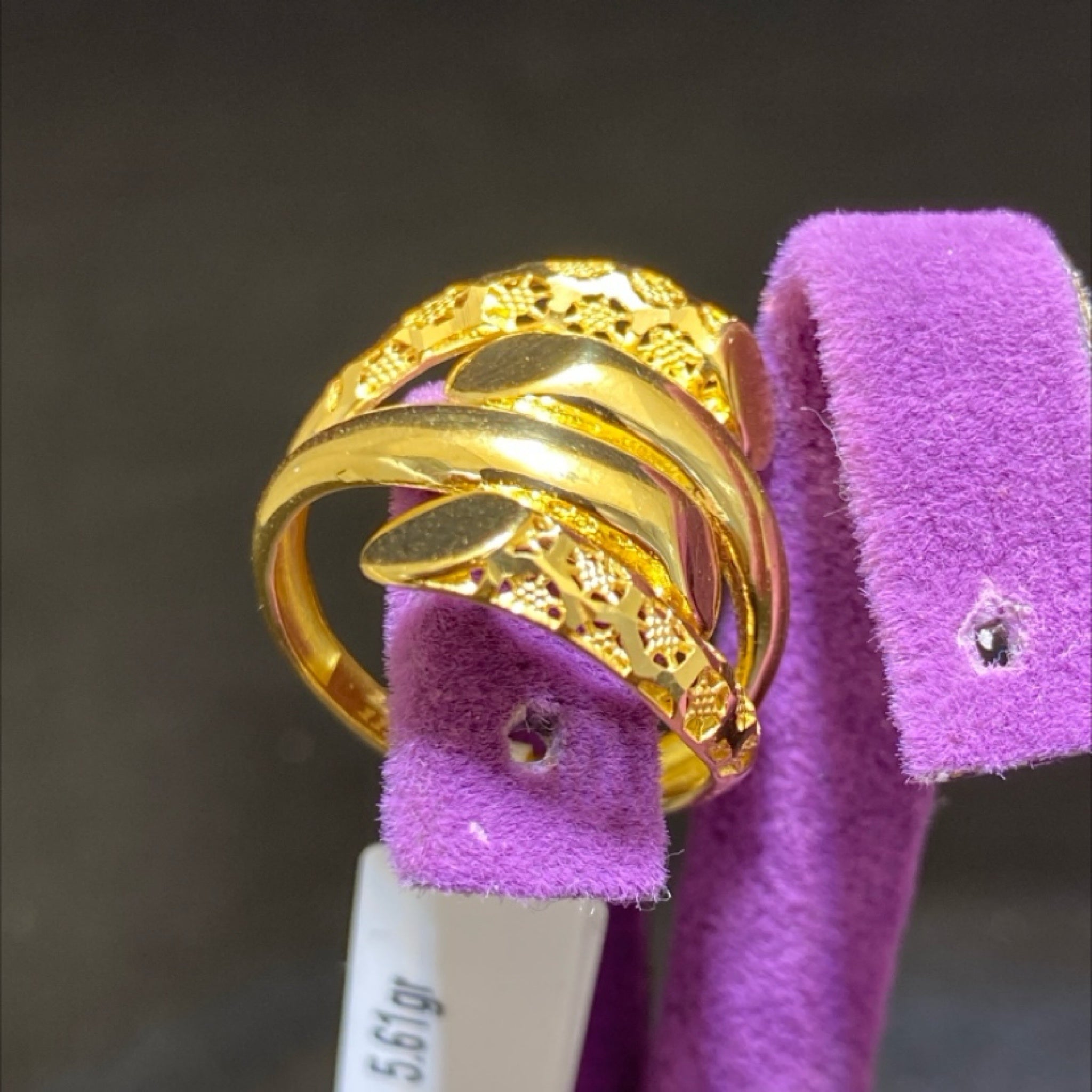 22 Ayar Altın Yüzük Modern Tasarım 4.76gr 18 Numara Kadın - Y01037